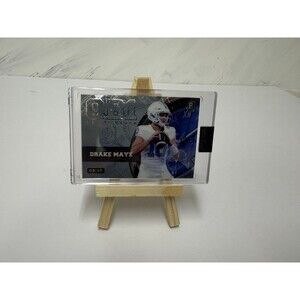 Drake Maye QB1 on the clock Wild Card Number Card 8 of 10 Rookie Card Holo